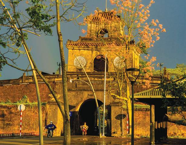 Huế, một chữ “mới” trong chữ “hoài”…