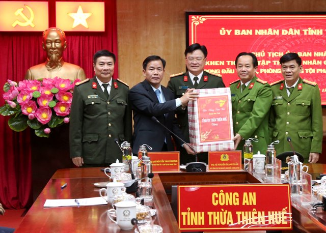 Đảm bảo cho người dân vui xuân, đón tết an toàn