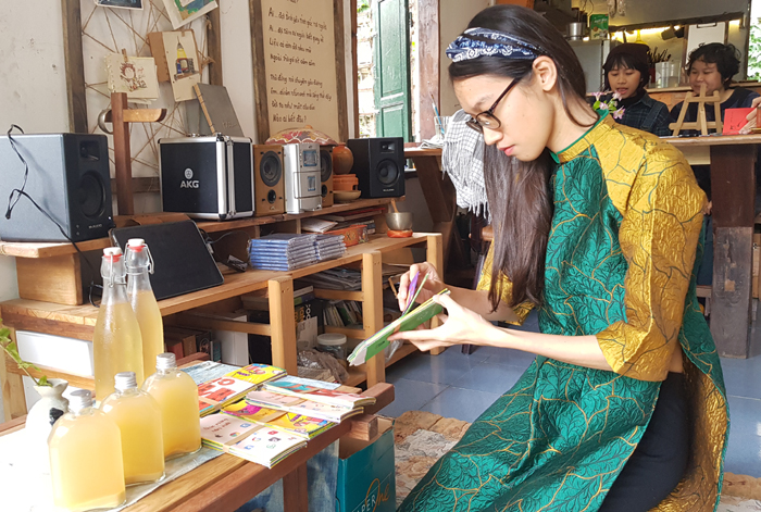 Chợ phiên cuối năm của những gian hàng thủ công