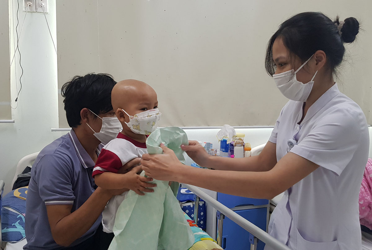 Tết sẻ chia cùng bệnh nhi hiểm nghèo