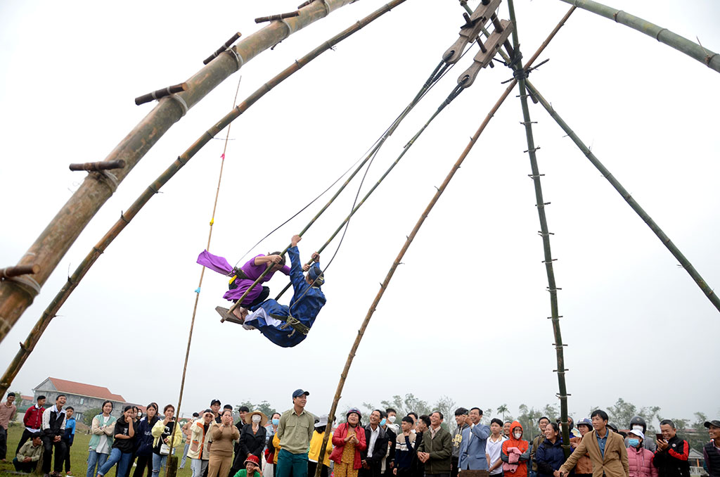 Sôi nổi Hội đu tiên truyền thống xã Điền Hòa