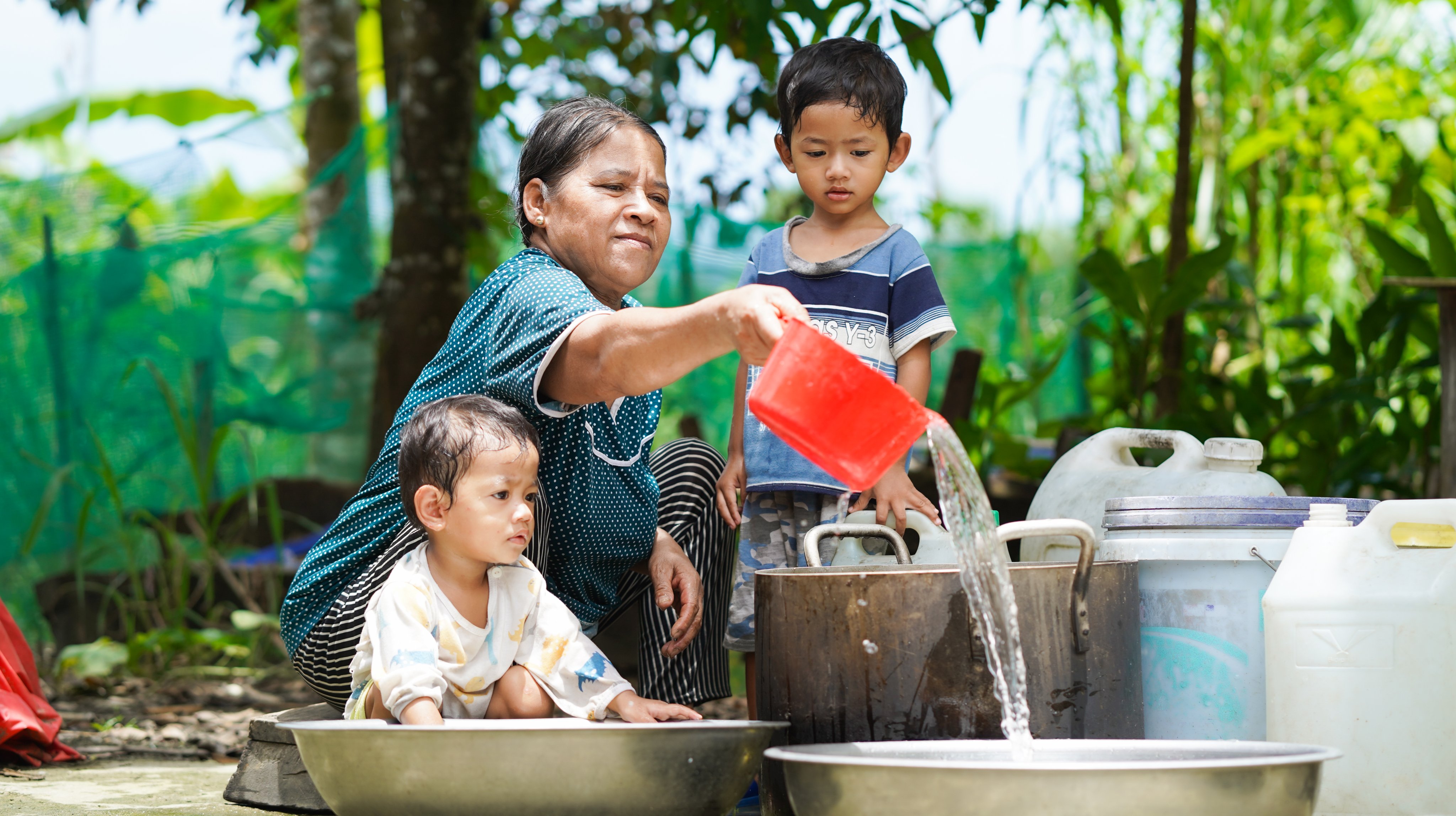 Phát động Tết trồng cây Xuân Quý Mão 2023 tại Nhà máy nước Vạn Niên