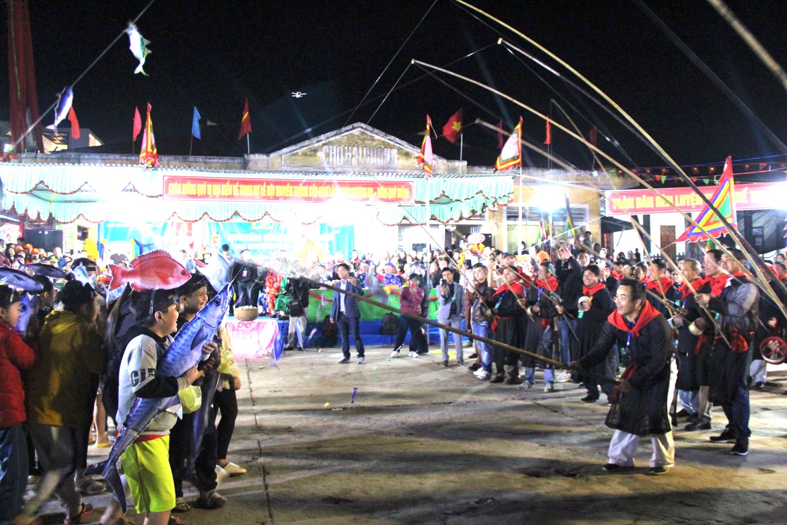 Fish Worshipping Festival held in Thai Duong Ha Village