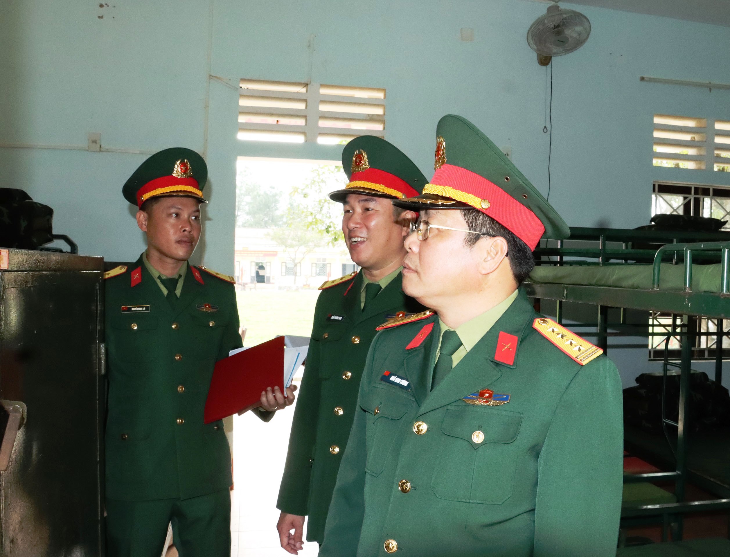 Kiểm tra công tác chuẩn bị huấn luyện chiến sĩ mới