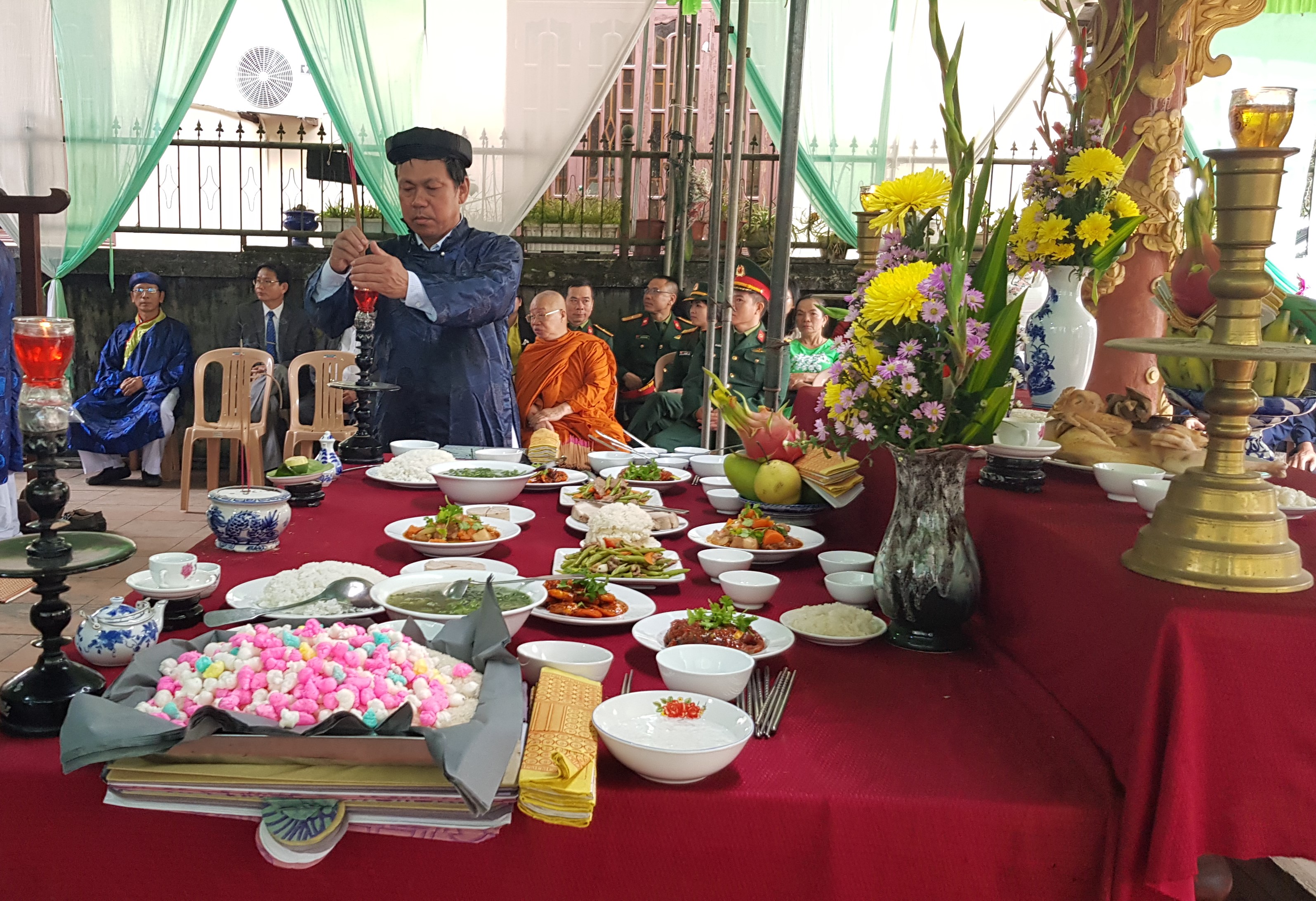 Dâng hương tưởng nhớ Đại danh y Hải Thượng Lãn Ông Lê Hữu Trác