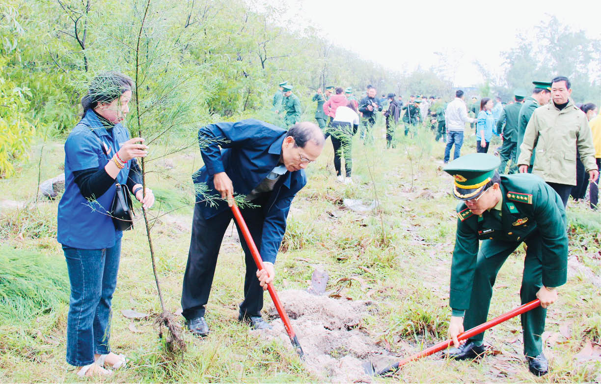 Trồng cây, “trồng” yêu thương