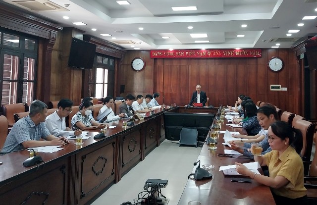 Xây dựng nền hành chính phục vụ