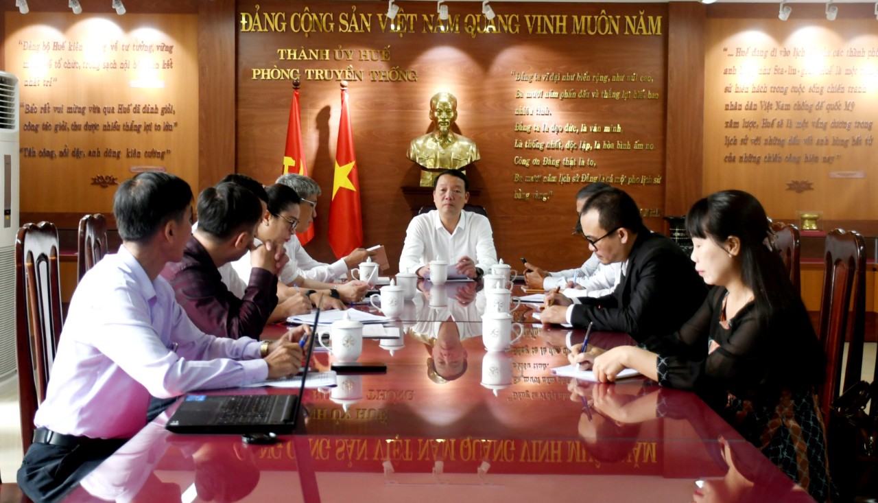 Xúc tiến biên soạn, xuất bản tập sách Lịch sử Đảng bộ TP Huế