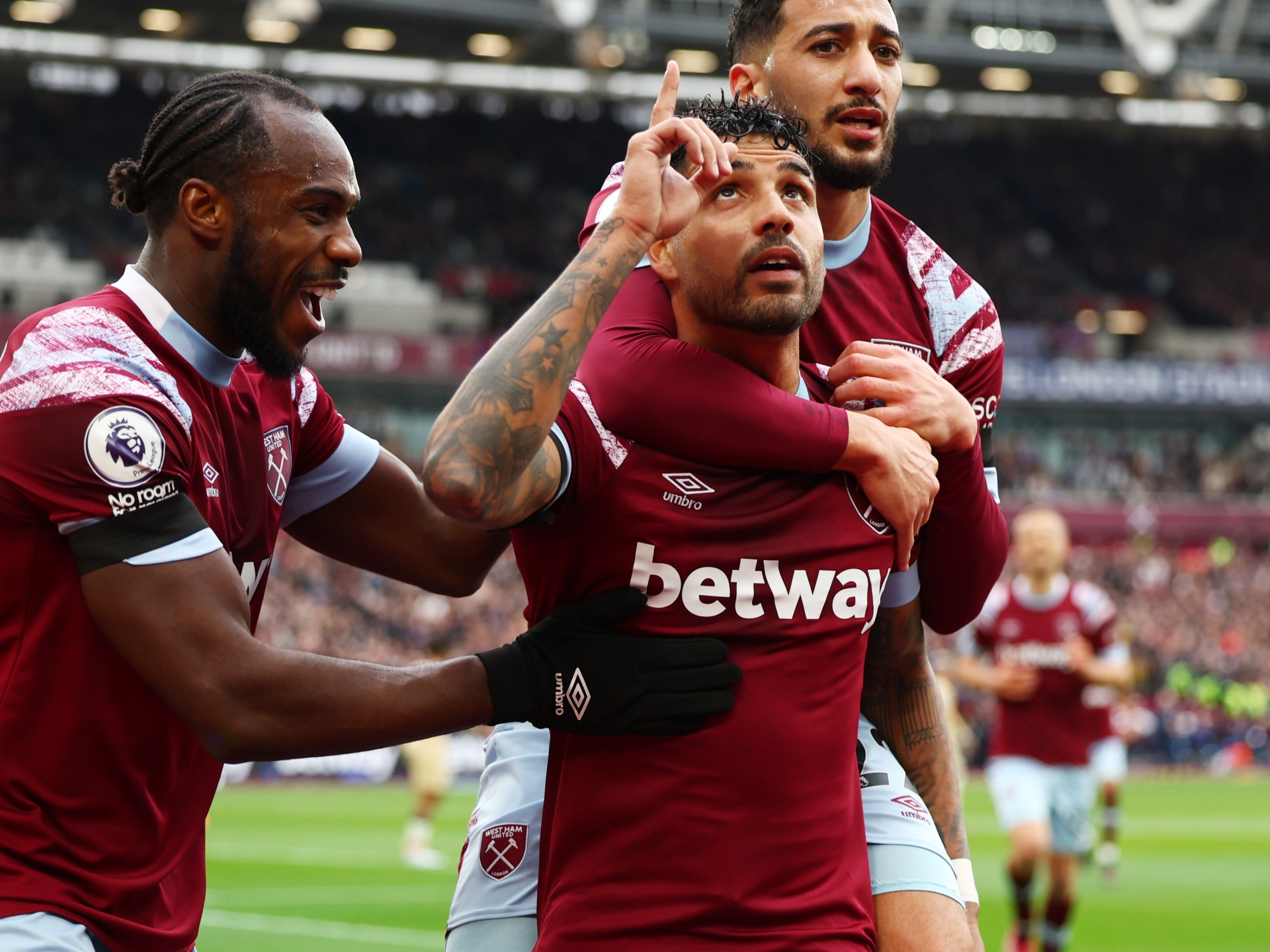 Bị người cũ chọc thủng lưới, The Blues hòa trận thứ 3 liên tiếp