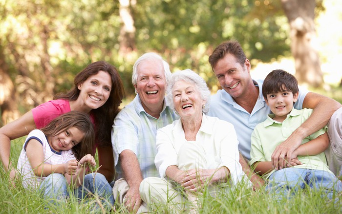 Trẻ em được cha mẹ bảo vệ quá mức có thể không có tuổi thọ cao