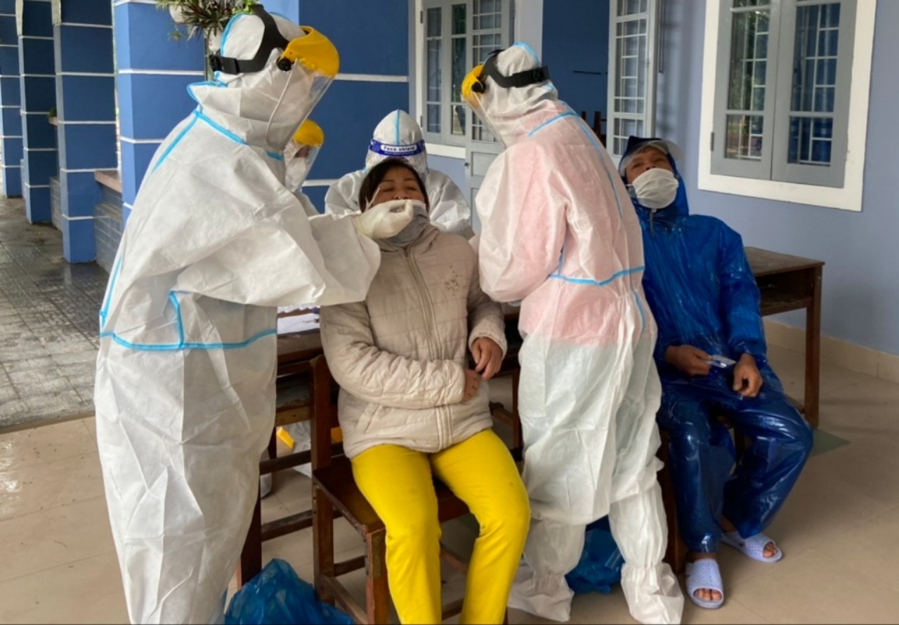 Từ 1 4, COVID-19 được coi là bệnh nghề nghiệp và được hưởng bảo hiểm xã hội