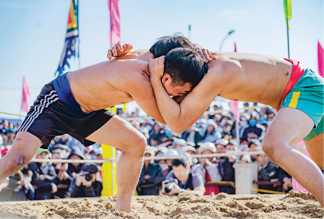 Còn nhiều việc phải làm với du lịch lễ hội