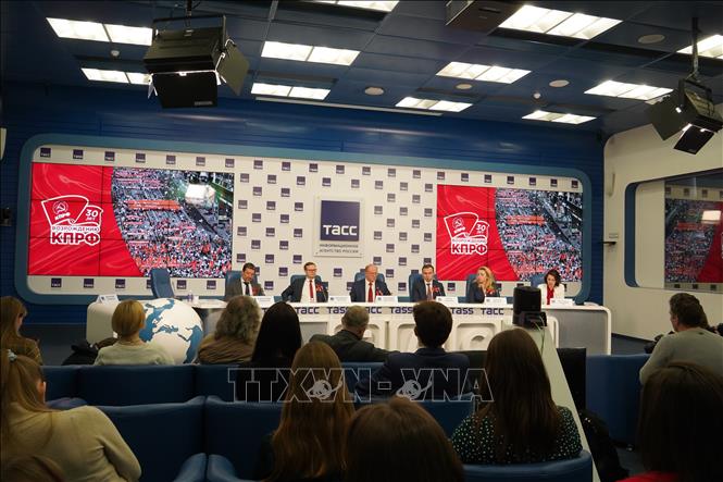 Nhiều hoạt động kỷ niệm 30 năm thành lập Đảng Cộng sản Liên bang Nga