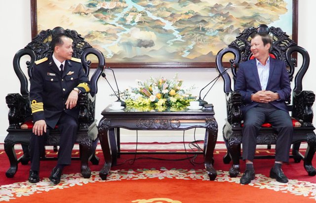 Bí thư Tỉnh ủy, Chủ tịch UBND tỉnh tiếp xã giao Đoàn công tác Vùng 3 Hải quân