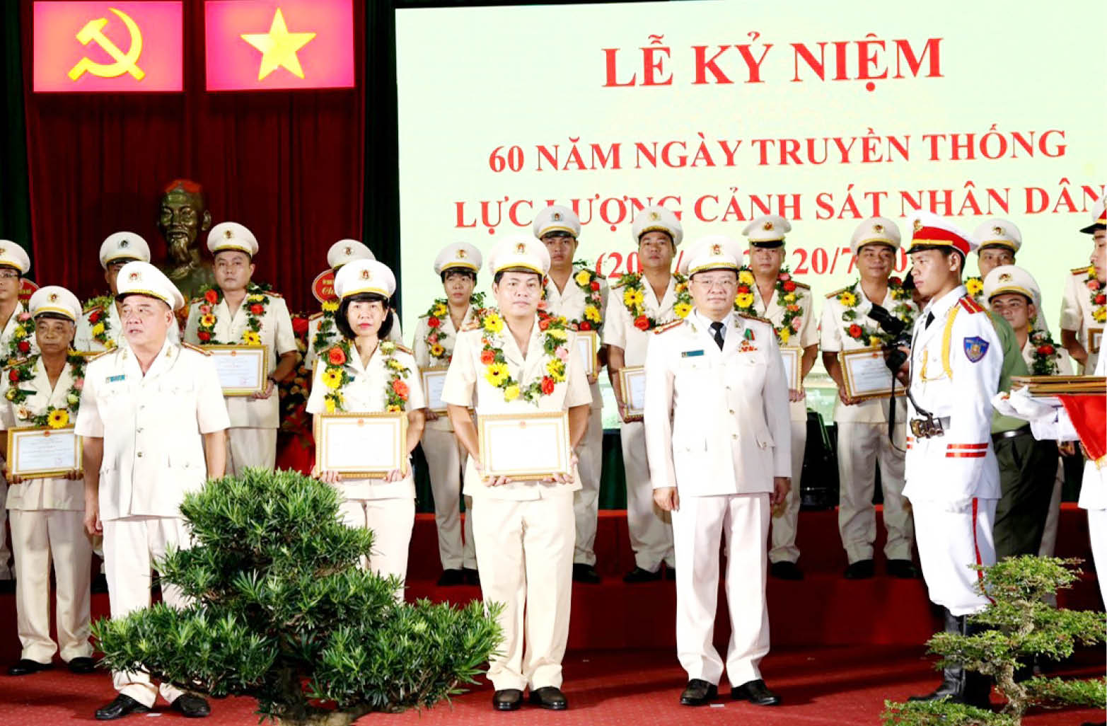 Bám cơ sở, hoàn thành xuất sắc nhiệm vụ