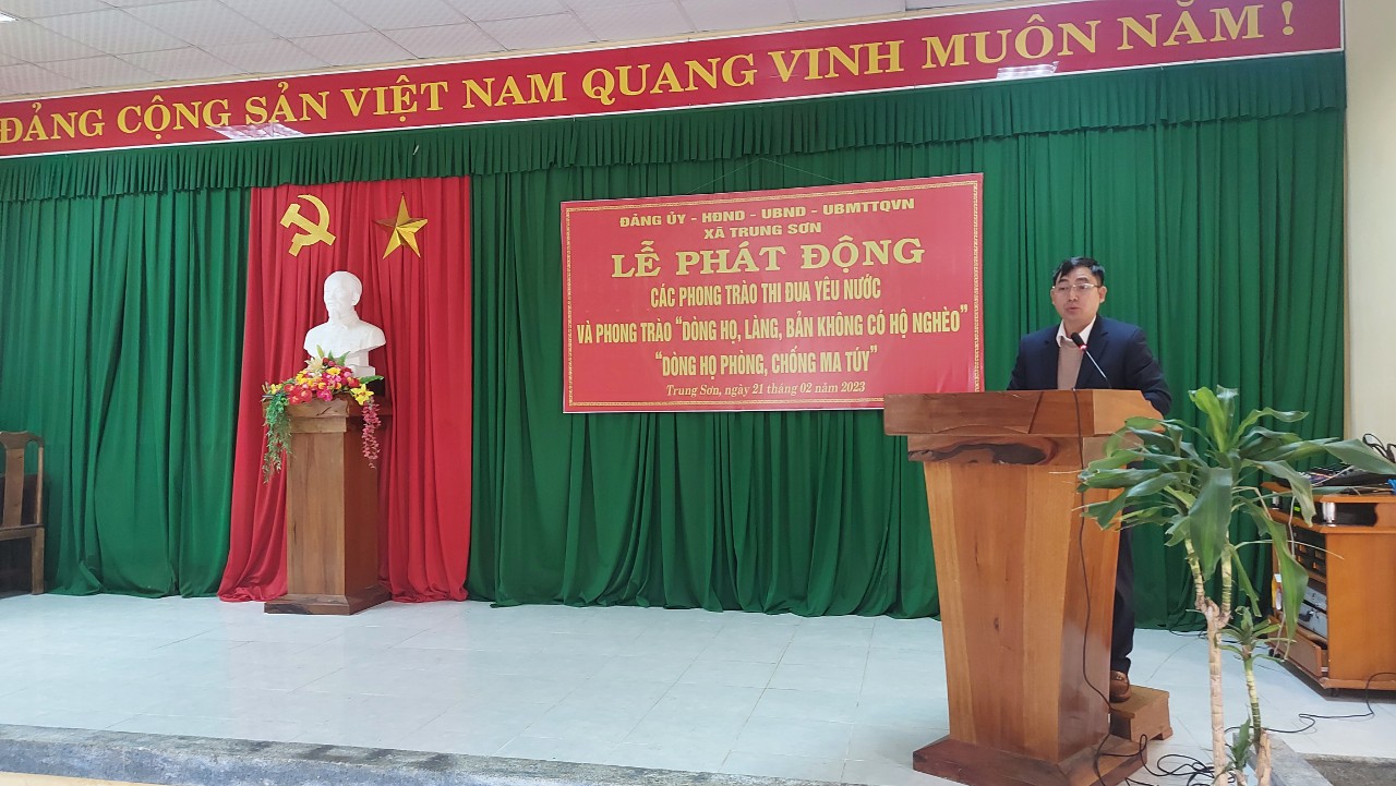 A Lưới Phát động phong trào “Dòng họ, làng, bản không có hộ nghèo”