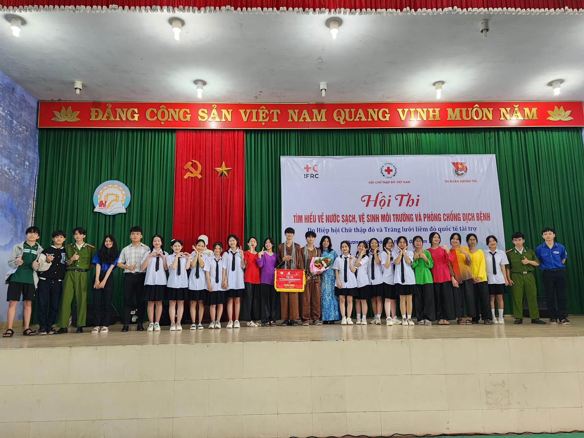 Hơn 500 học sinh tham gia tìm hiểu về nước sạch, môi trường và phòng tránh dịch bệnh