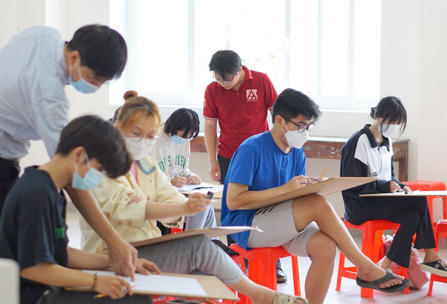 Hỗ trợ luyện thi mỹ thuật miễn phí cho học sinh trong, ngoài tỉnh