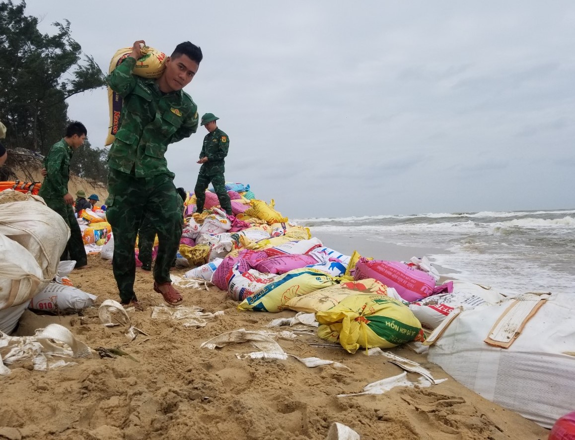 Mưa lớn đề phòng sạt lở