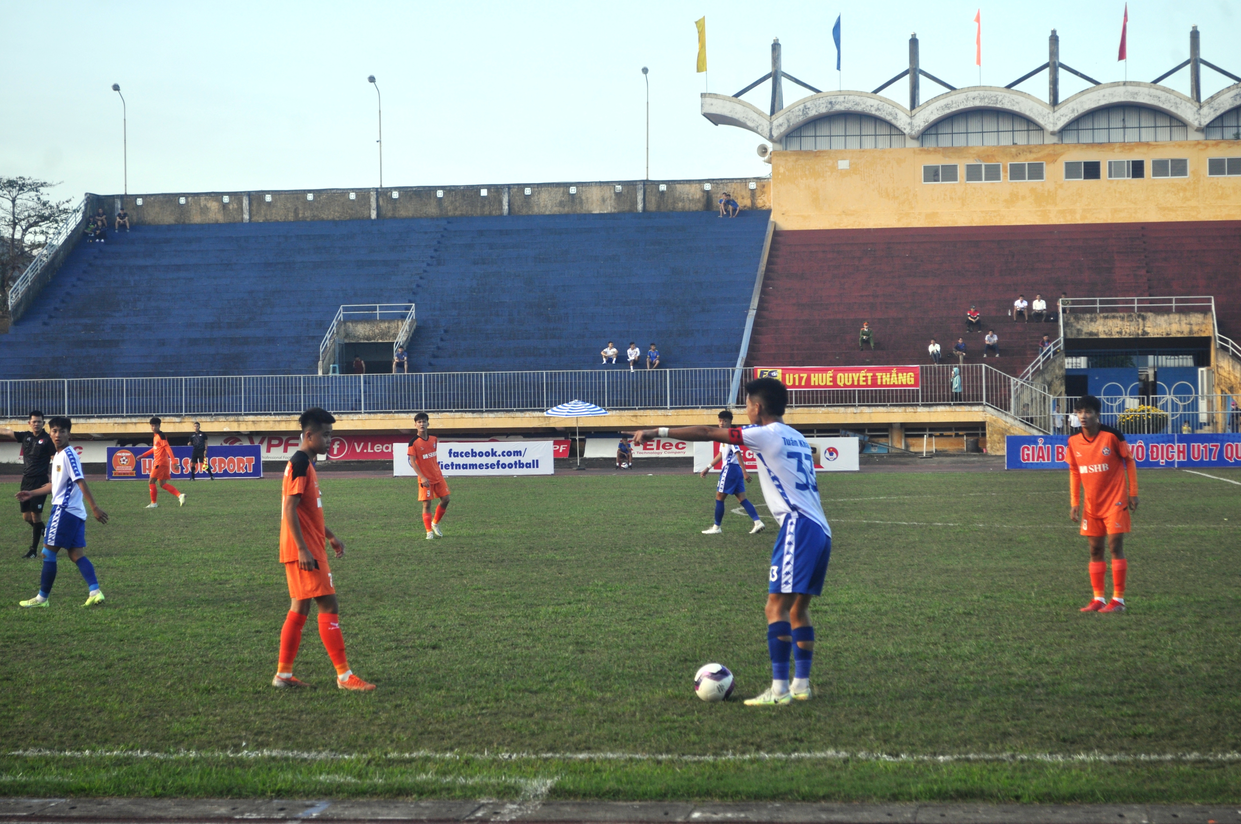 U17 Huế cùng U17 Hồng Lĩnh Hà Tĩnh tạm dẫn đầu