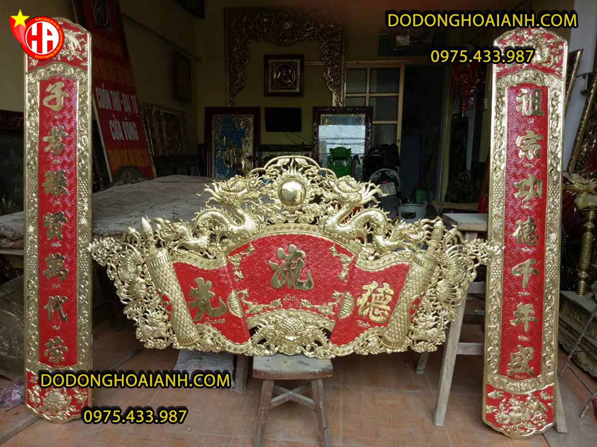 Cuốn thư câu đối đồng vàng