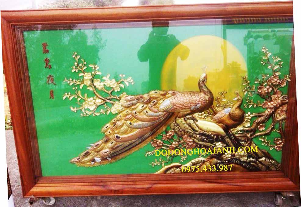 Tranh đồng công mai nền xanh