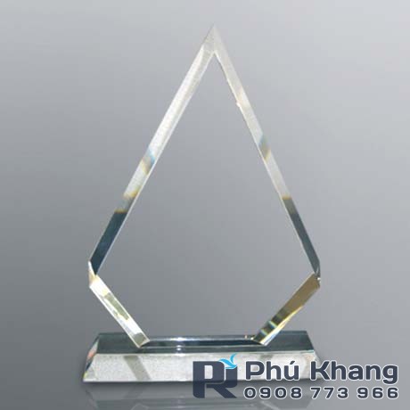 Sản xuất cúp pha lê, sản xuất kỷ niệm chương giá rẻ, chặn giấy thủy tinh