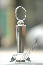 Sản xuất biểu trưng pha lê, quà để bàn thủy tinh, kỷ niệm chương thủy tinh