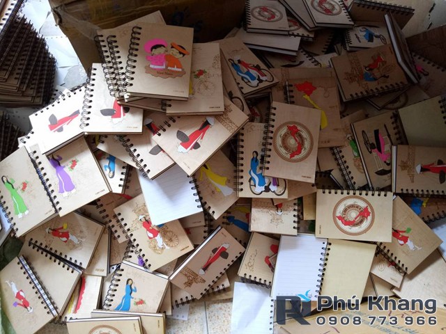 Xưởng in sổ lò xo giá rẻ, in nhanh sổ lò xo quà tặng, sổ lò xo 2018