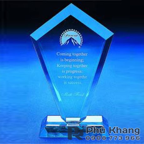 Cung cấp kỷ niệm chương pha lê, cúp pha lê quà tặng, biểu trưng thủy tinh giá rẻ