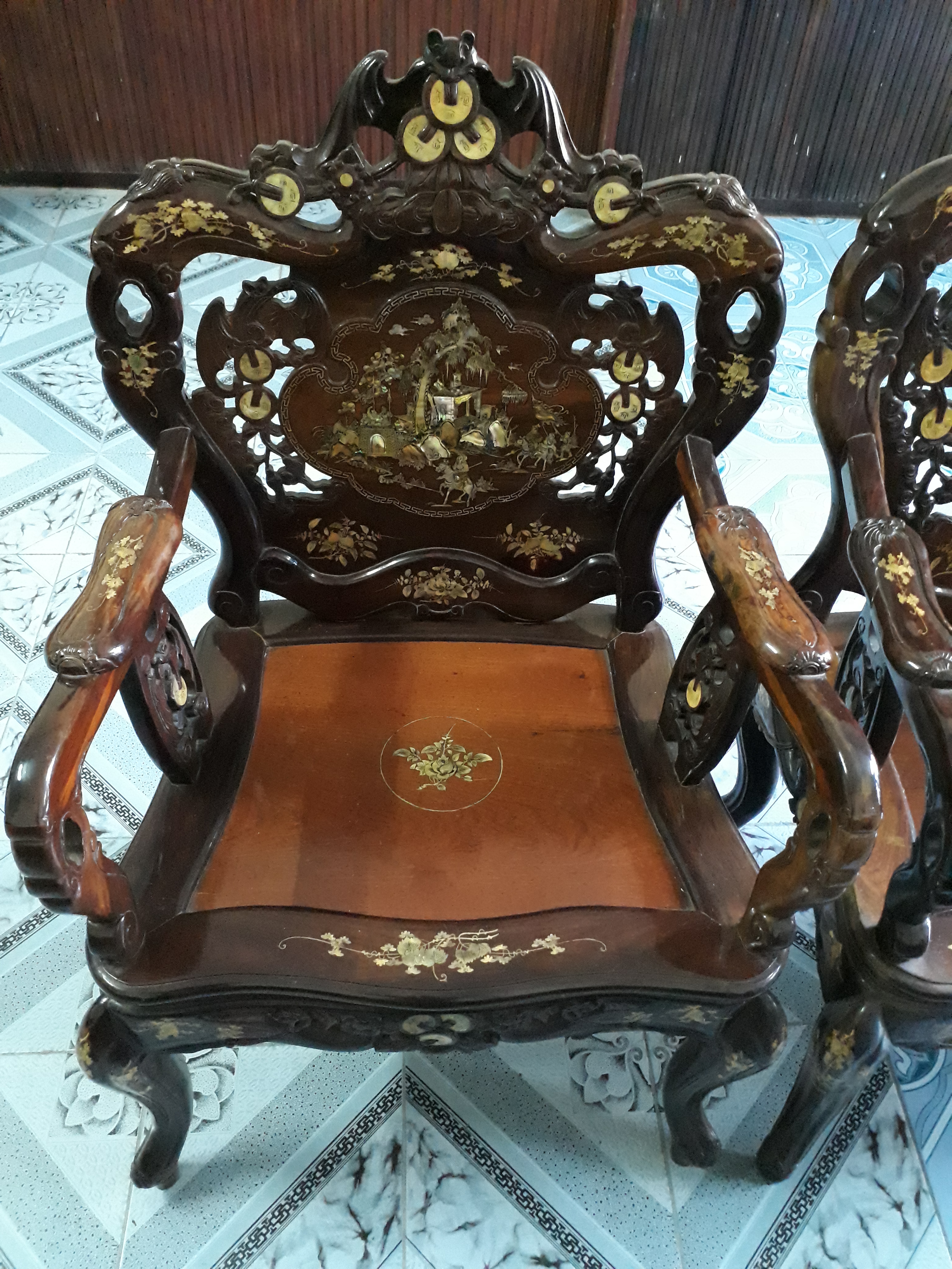 Bộ bàn ghế Louis gỗ trắc khảm xà cừ