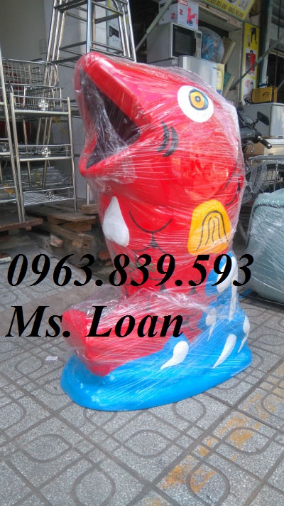 Thùng rác cá chép sản xuất theo nhu cầu - thùng rác hình thú