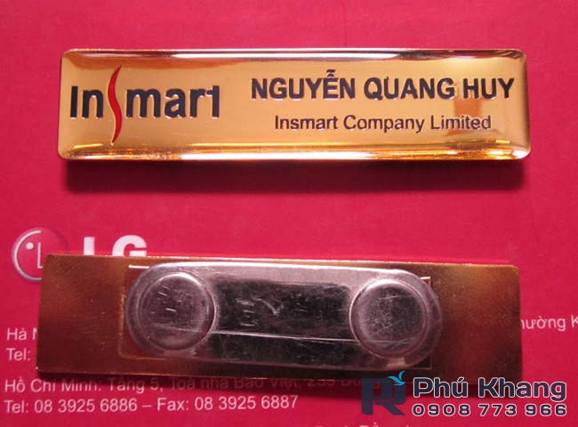 Sản xuất bảng tên nhân viên đeo áo, bảng tên cài áo