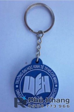 Cơ sở sản xuất móc khóa giá rẻ, in móc khóa đổ keo giá rẻ