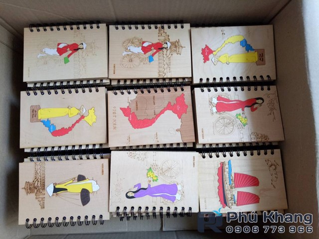 Sản xuất sổ tay quà tặng, in sổ tay giá rẻ, chuyên may bìa sổ còng