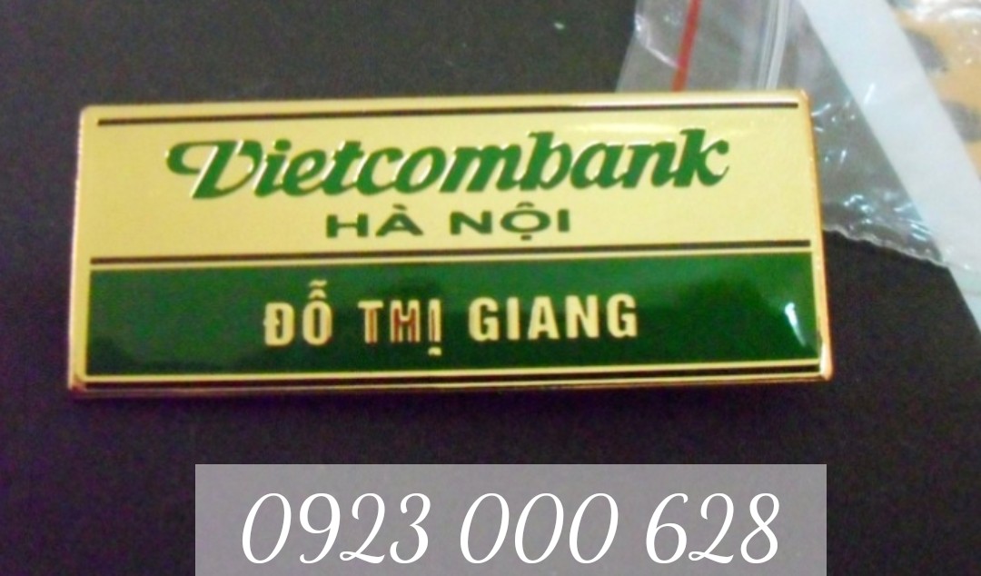 Cung cấp thẻ tên cài áo bằng đồng, biển tên nhân viên,biển trống tên bằng đồng