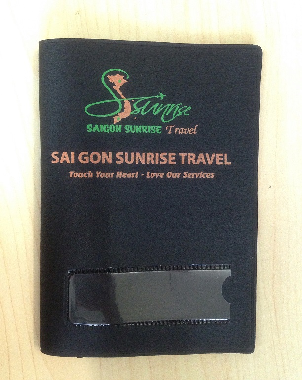 Cơ sở may ví passport quà tặng, sản xuất bìa đựng passport giá rẻ, bìa nhựa kẹp hộ chiếu quà tặng