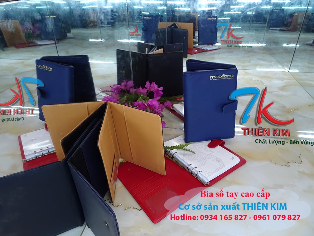 Chuyên sản xuất cuốn menu da, nơi làm bìa da simili, làm bìa đựng chứng chỉ, làm bìa còng, cung cấp cuốn menu giá rẻ, làm bìa menu quán ăn,