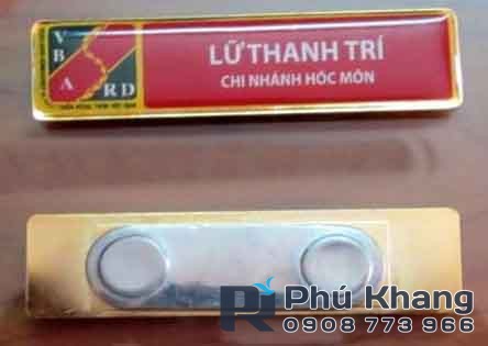 Làm bảng tên cài áo, bảng tên nhân viên bằng đồng, bảng tên công ty giá rẻ