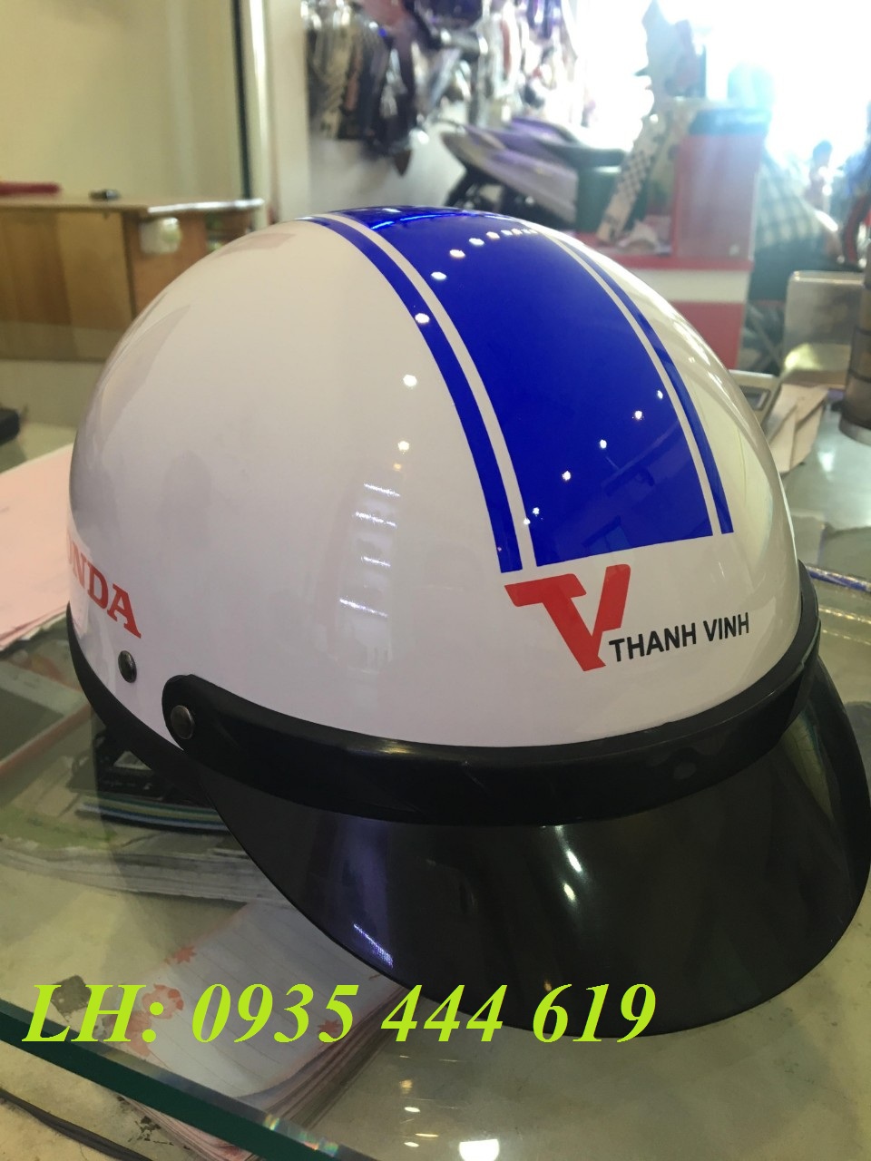 Mũ bảo hiểm in logo theo yêu cầu, mũ bảo hiểm in logo quảng cáo tại Huế