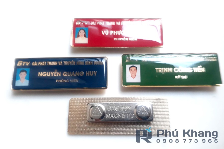 Sản xuất bảng tên nhân viên, bảng tên cài áo giá rẻ, logo cái áo nhân viên