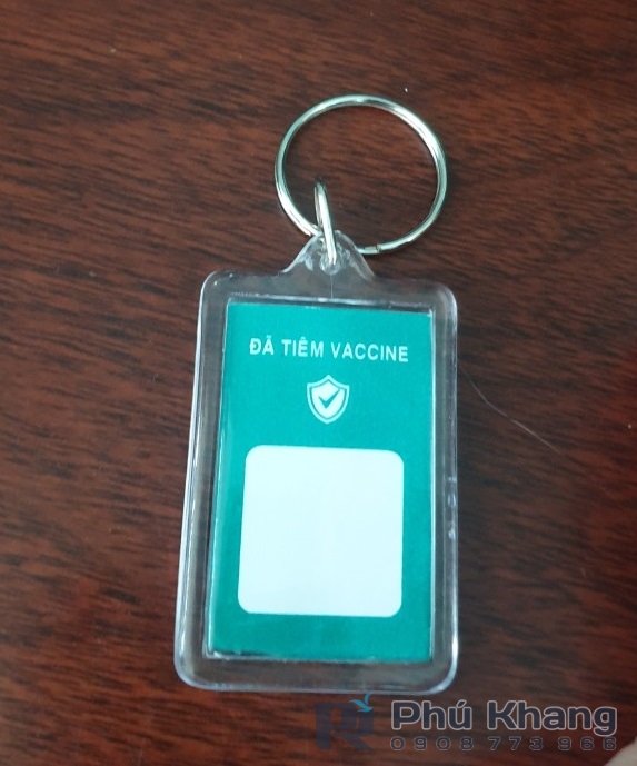 Đặt làm móc khóa acrylic, móc khóa gắn mã QR