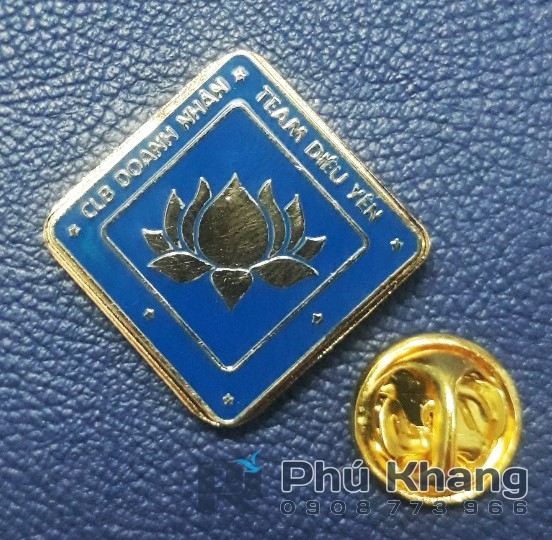 Xưởng làm pin cài áo mạ vàng logo thương hiệu