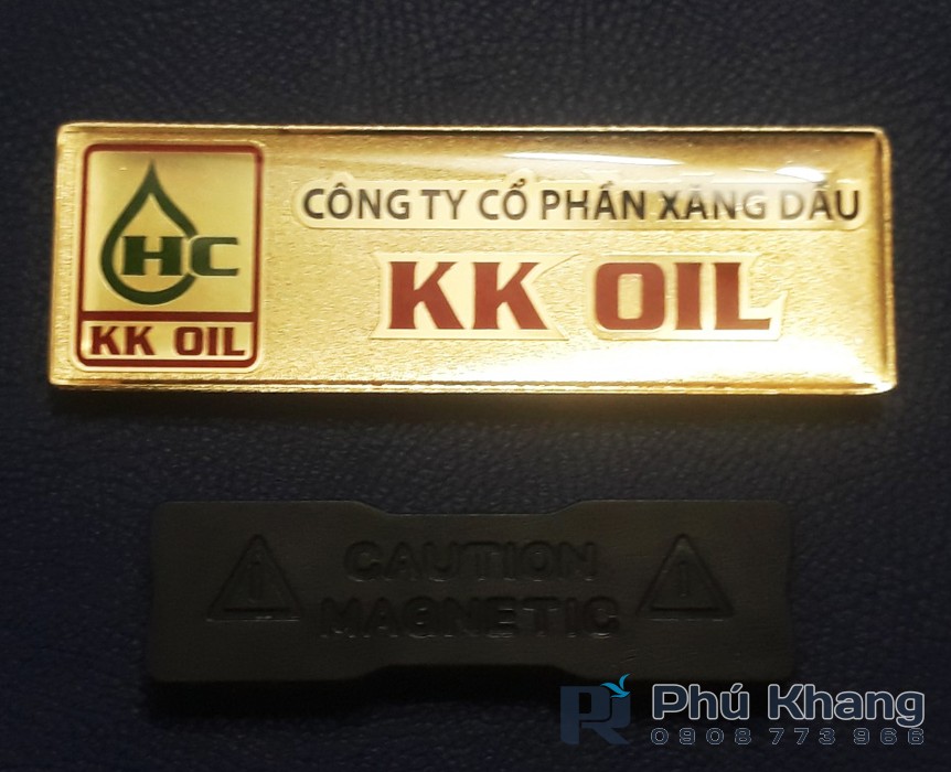 Cơ sở sản xuất bảng tên kim loại, bảng tên cài áo mạ vàng