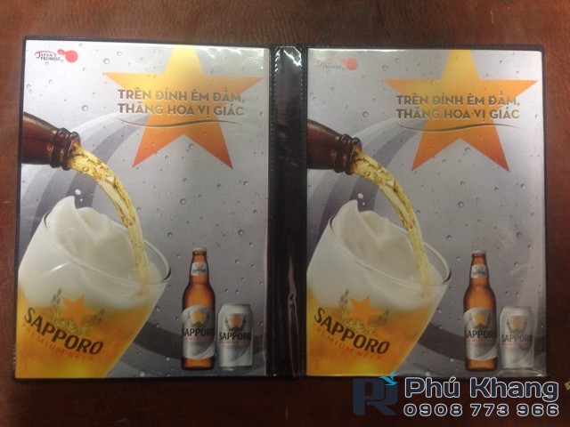 Sản menu nhựa hãng bia làm quà tặng