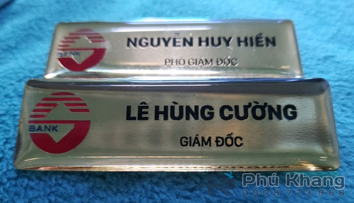 Xưởng làm bảng tên đồng mạ vàng, bảng tên nam châm