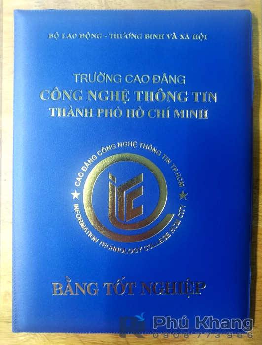Cơ sở Phú Khang sản xuất vỏ đựng bằng đại học