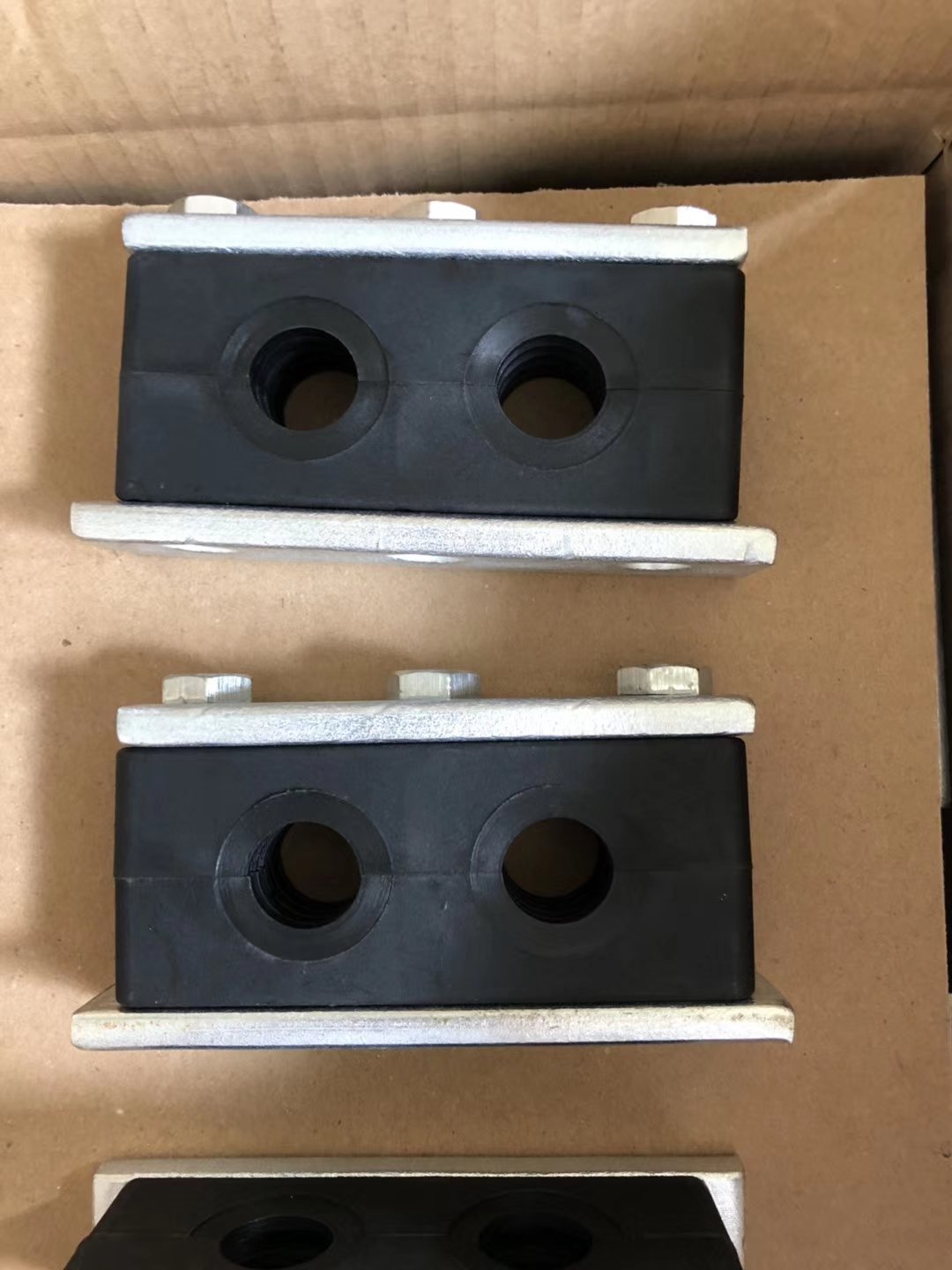 Kẹp ống inox, Cùm treo ống nhựa, Kẹp ống tròn, Ống kẹp đàn hồi